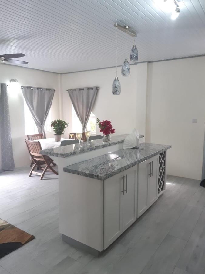 Tranquility Suites- Feels Like Home Choiseul Bagian luar foto