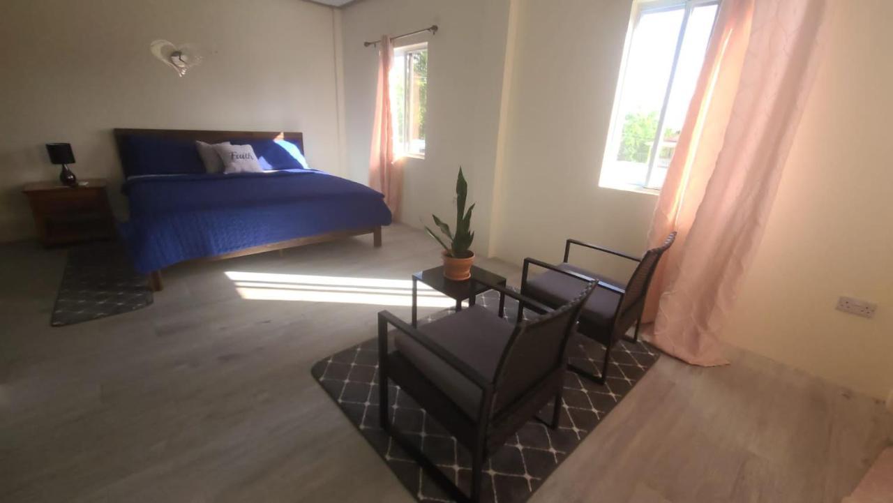 Tranquility Suites- Feels Like Home Choiseul Bagian luar foto
