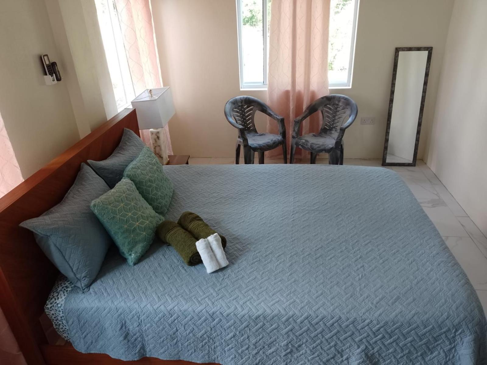 Tranquility Suites- Feels Like Home Choiseul Bagian luar foto